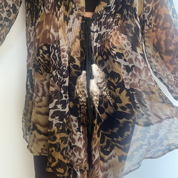 Elizabeth & James leopard Silk Top with Feathers - Picture 3 of 3